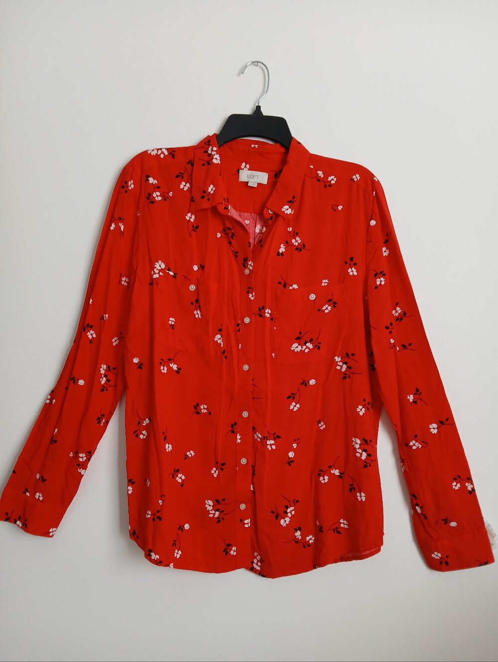 Loft Outlet Red floral Blouse Size Large Rayon